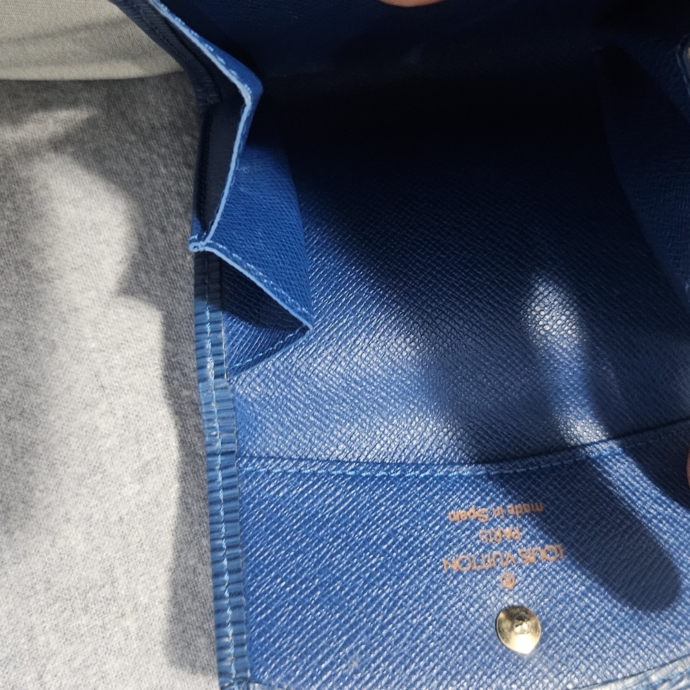 Louis Vuitton Leather Wallet - Picture 6 of 6